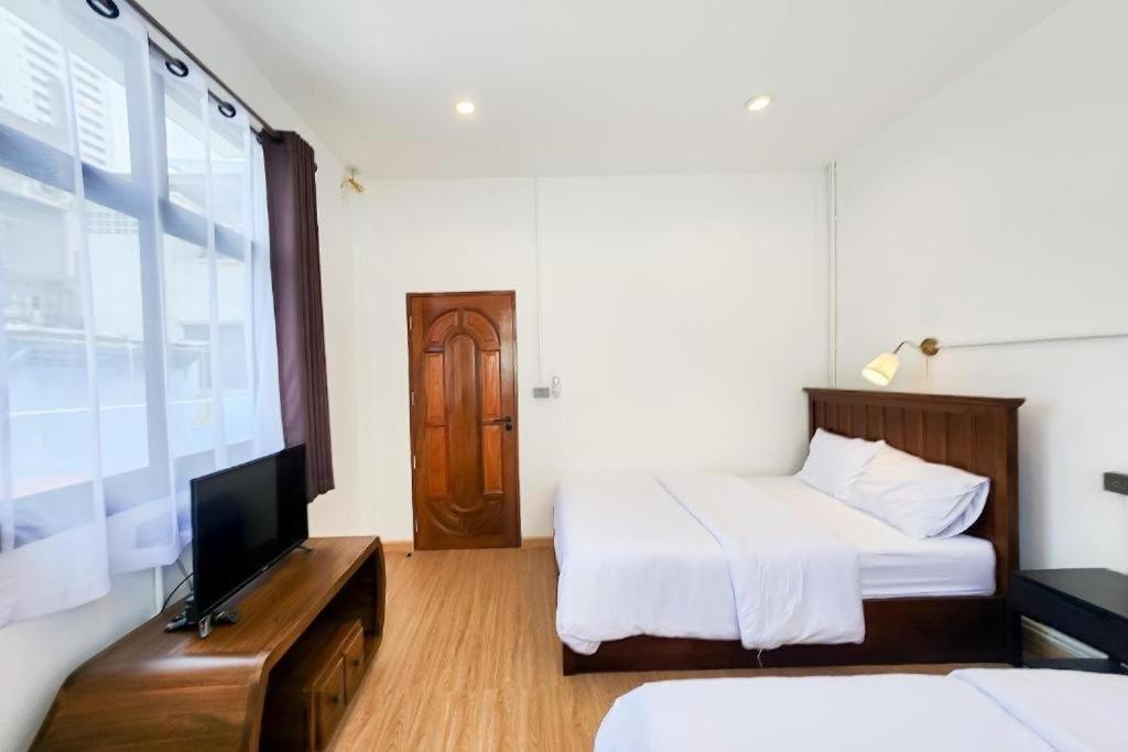 Penthouse Lamoon Hotell Bangkok Exteriör bild