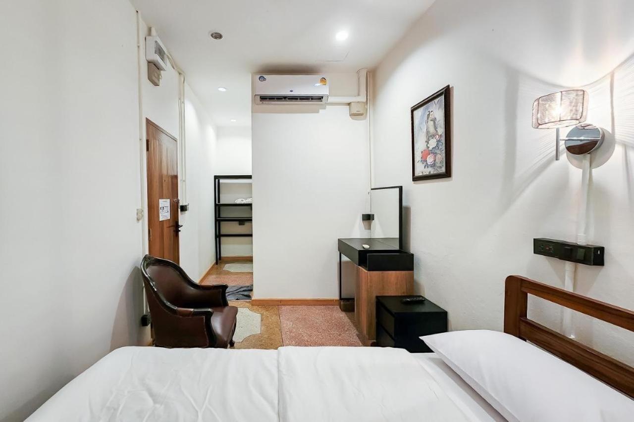 Penthouse Lamoon Hotell Bangkok Exteriör bild