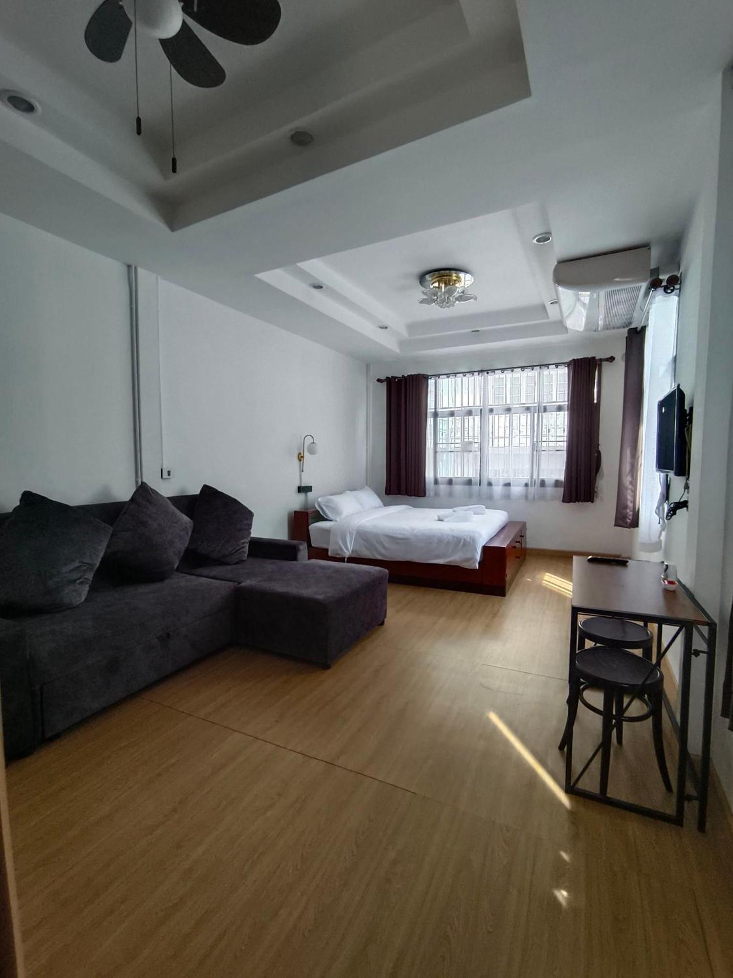 Penthouse Lamoon Hotell Bangkok Exteriör bild