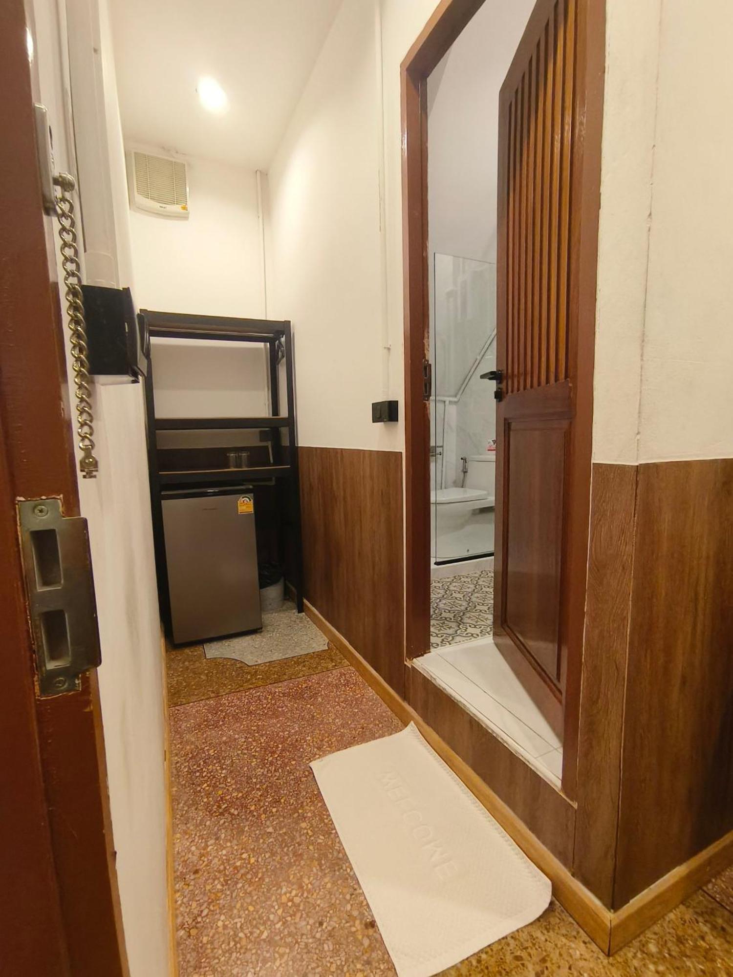 Penthouse Lamoon Hotell Bangkok Exteriör bild